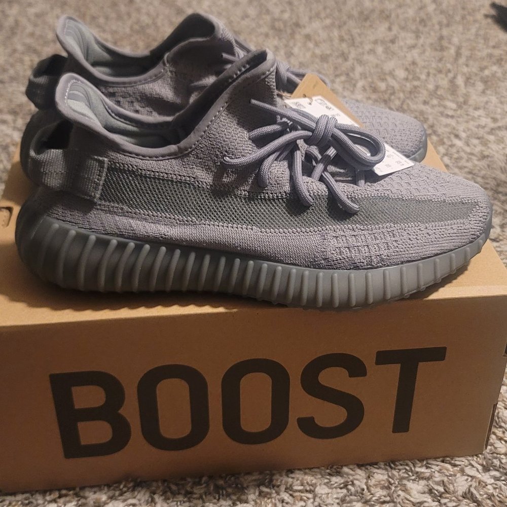 Yeezy Boost 350 V2 "Steel Grey". SKU: IF3219 SOLD